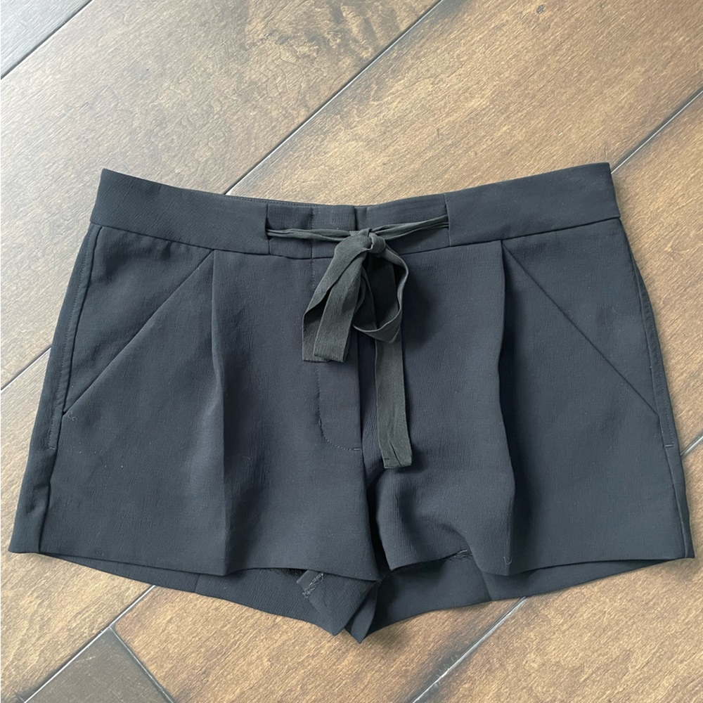 Aritzia Wilfred Women 8 Black Exergue Short Ribbon-Tie Crepe Contemporary Shorts